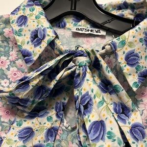 BATSHEVA MULTI floral button-up with Pearl details